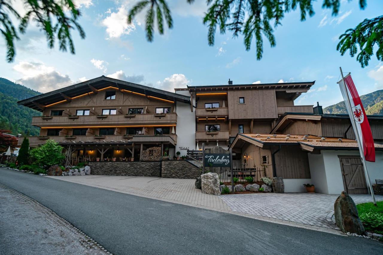 Hotel Landhaus Tirolerherz ザンクト・ウルリッヒ・アム・ピラーゼー エクステリア 写真
