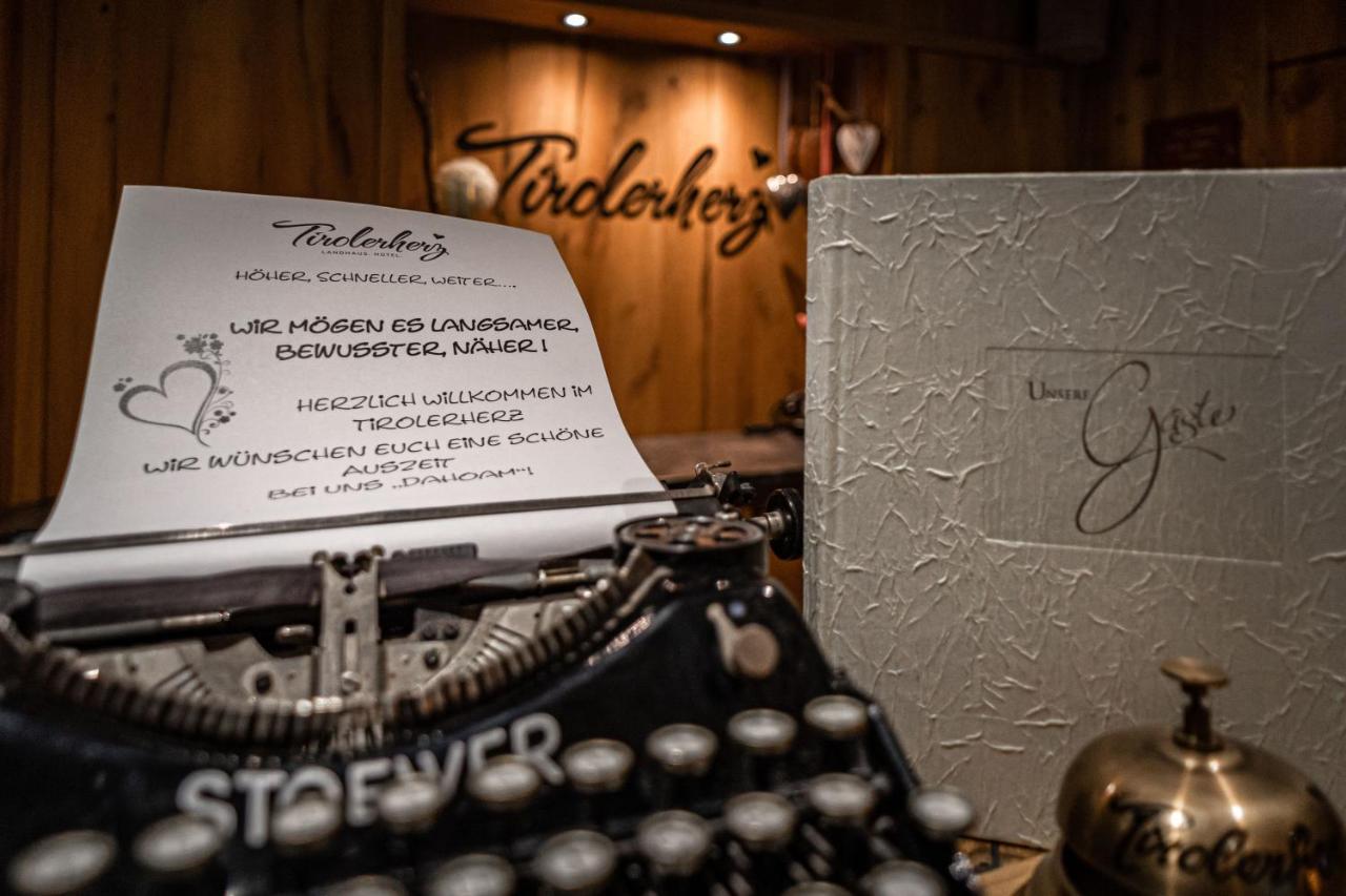 Hotel Landhaus Tirolerherz ザンクト・ウルリッヒ・アム・ピラーゼー エクステリア 写真